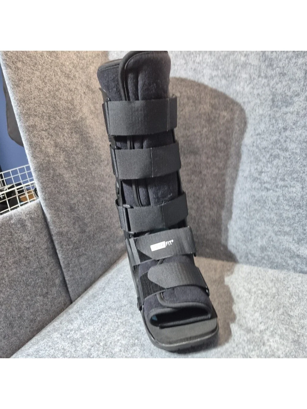 Ossur Form Fit 5 Strap Walking Boot Adult Medium Mobility support